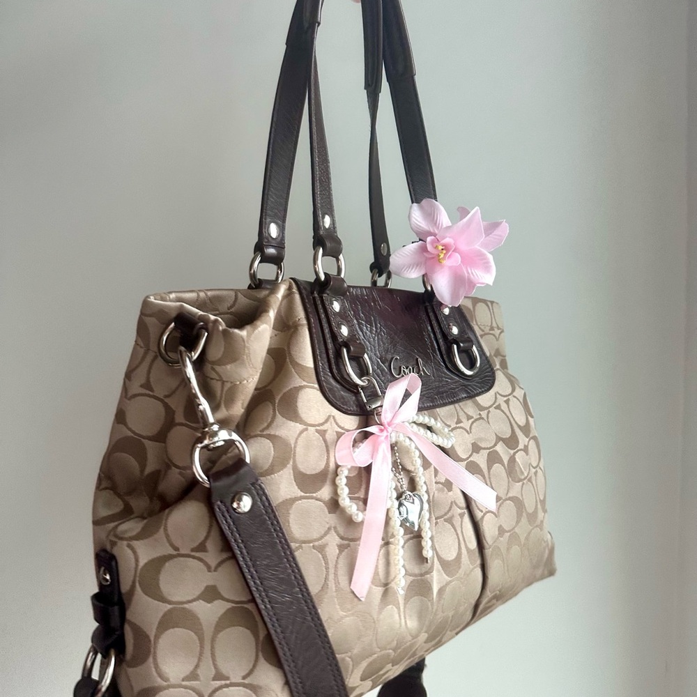 Vintage Coach Canvas Ashley tote bag in brown - Picture 8 of 11